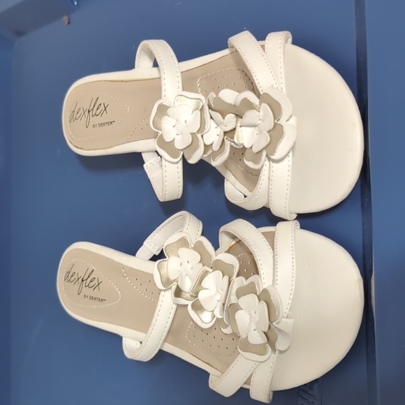 dexflex White Tan Flower Slide Wedge Sandal Size 5 - Picture 2 of 6